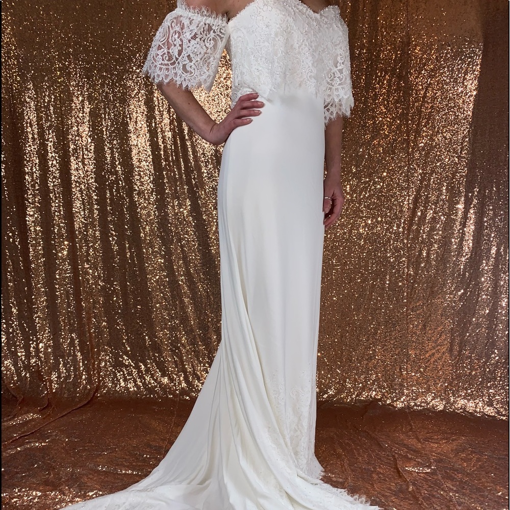 New Wedding gown size 10 boho